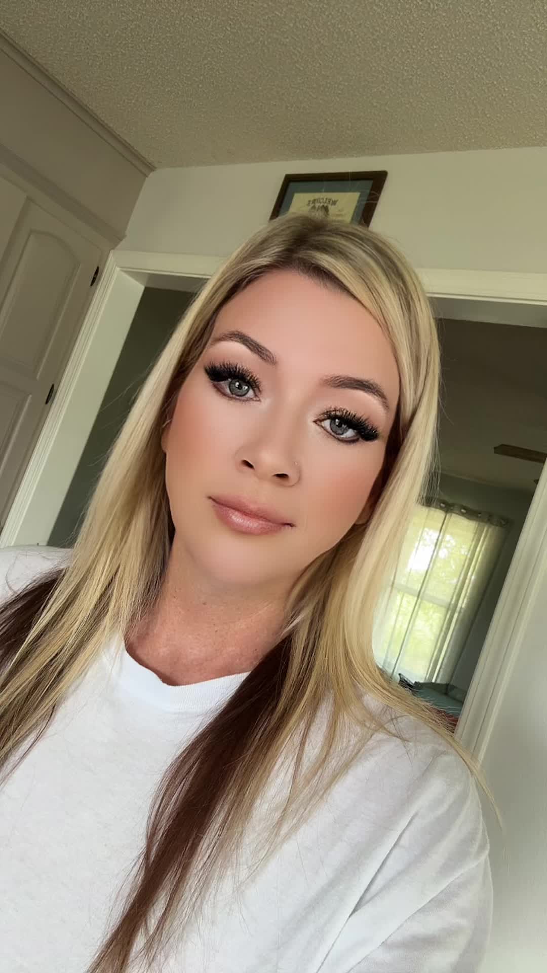 @💋 Christine