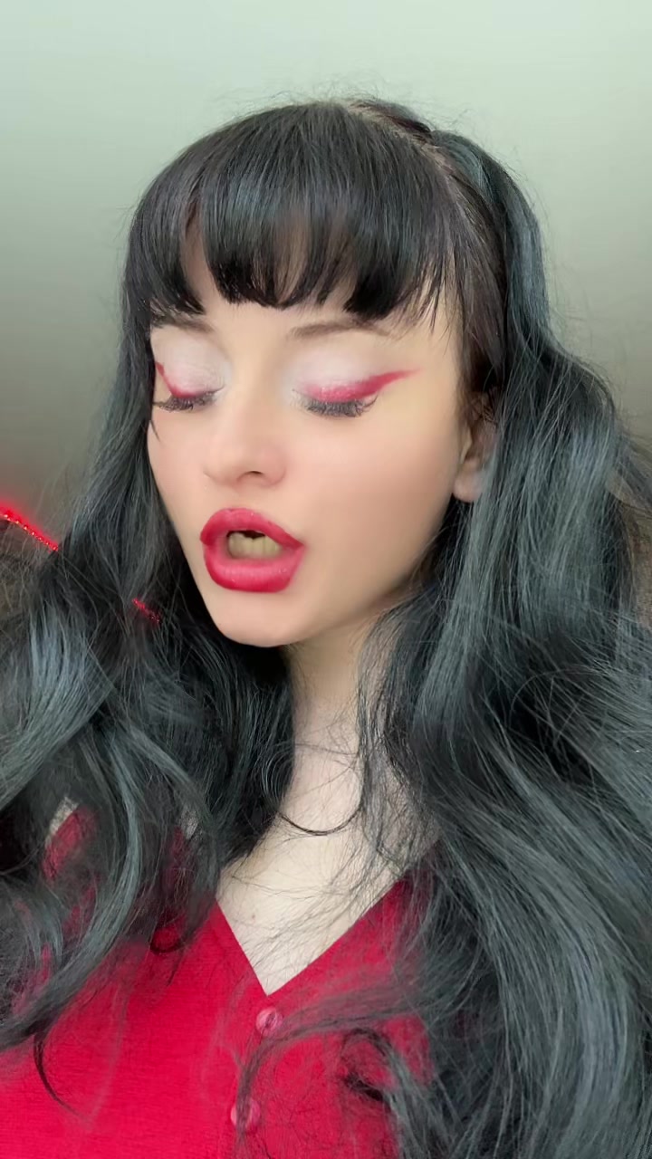 @Валерия