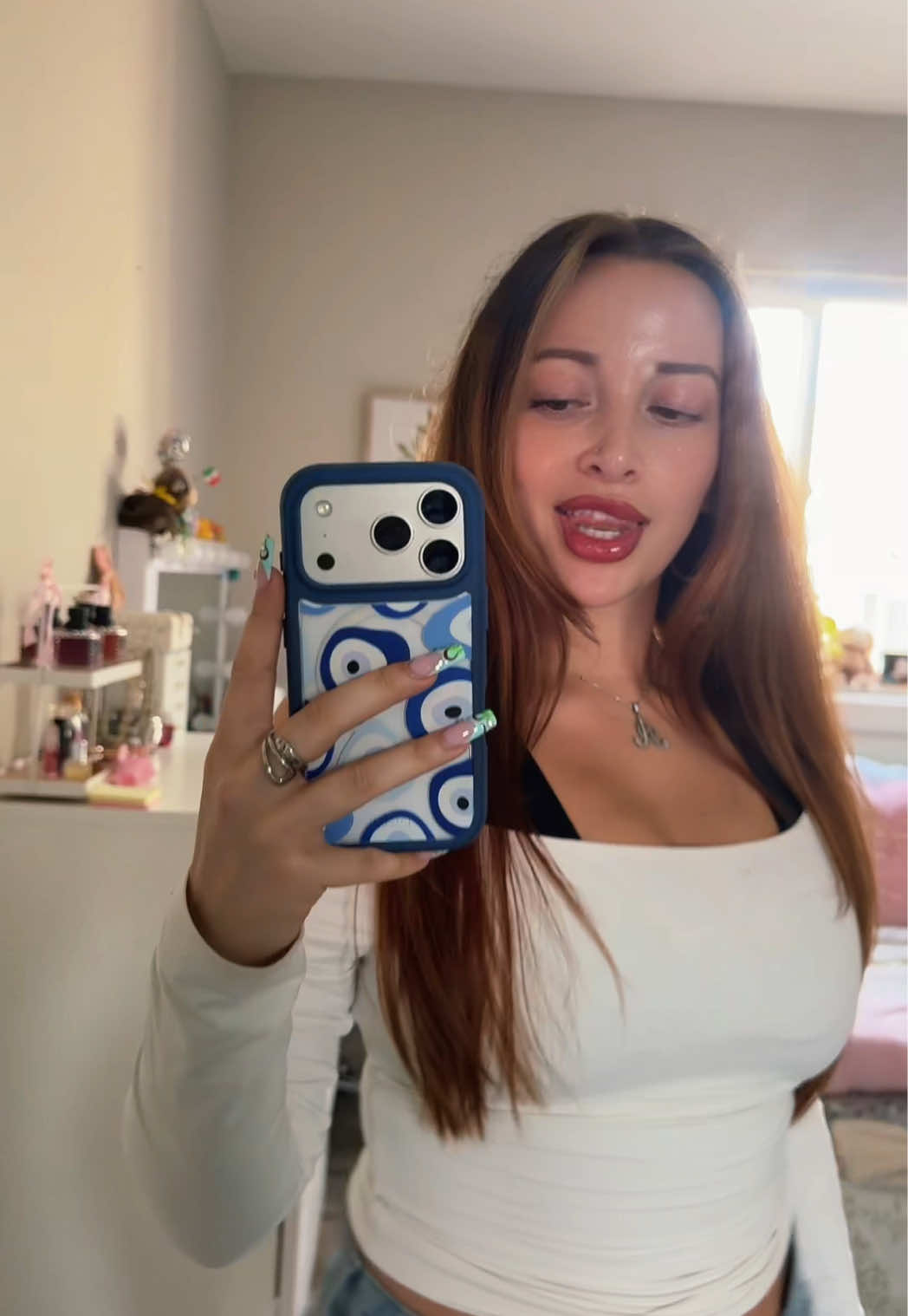 @OmgAdri