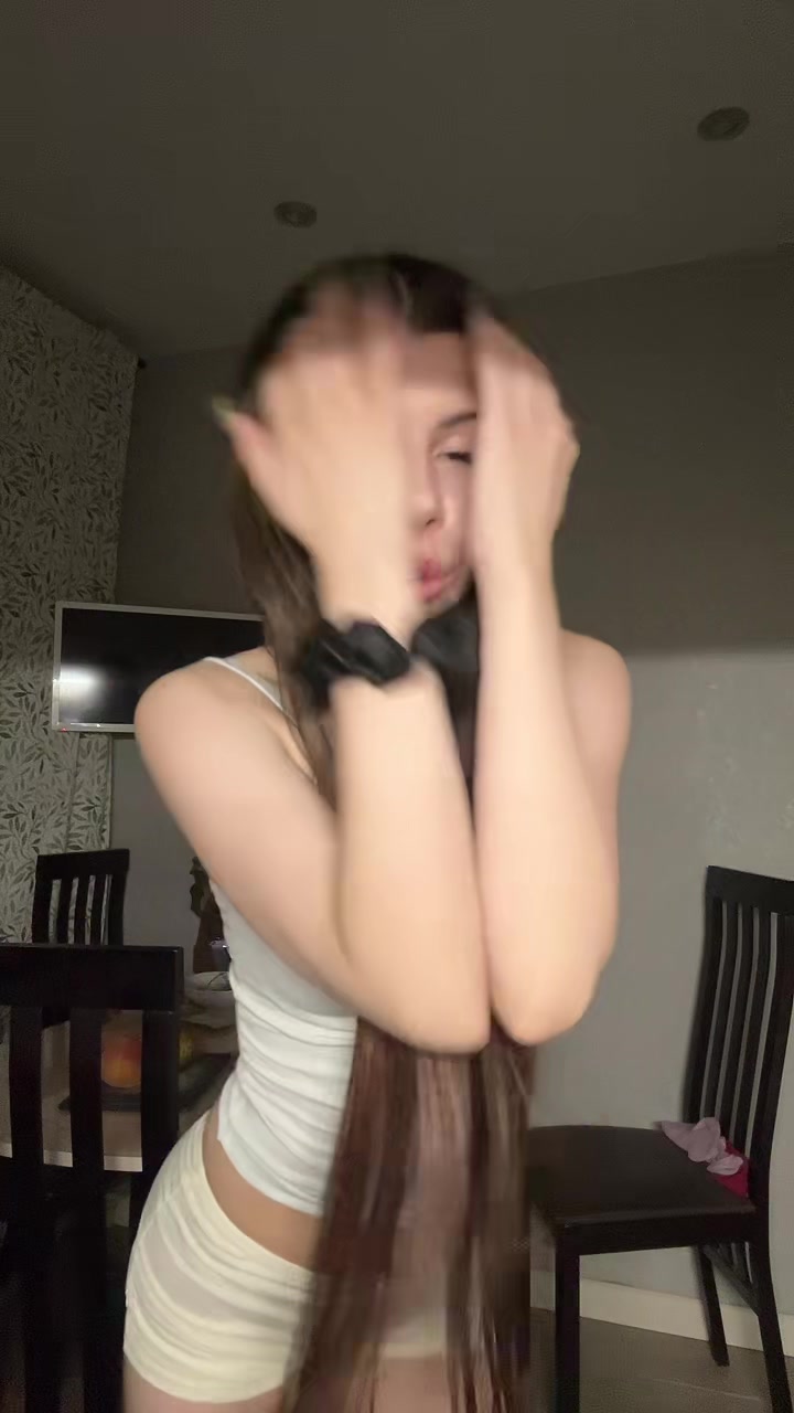 @kriskiskisxxx