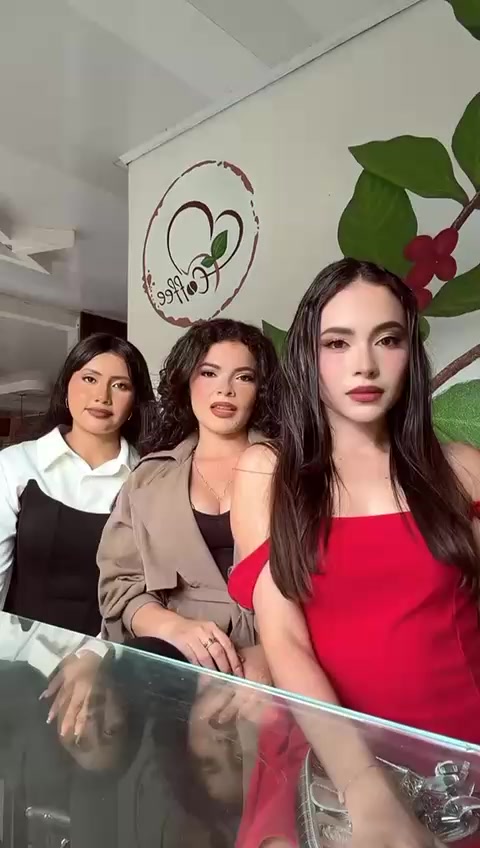 @JASMINA.R 🤠