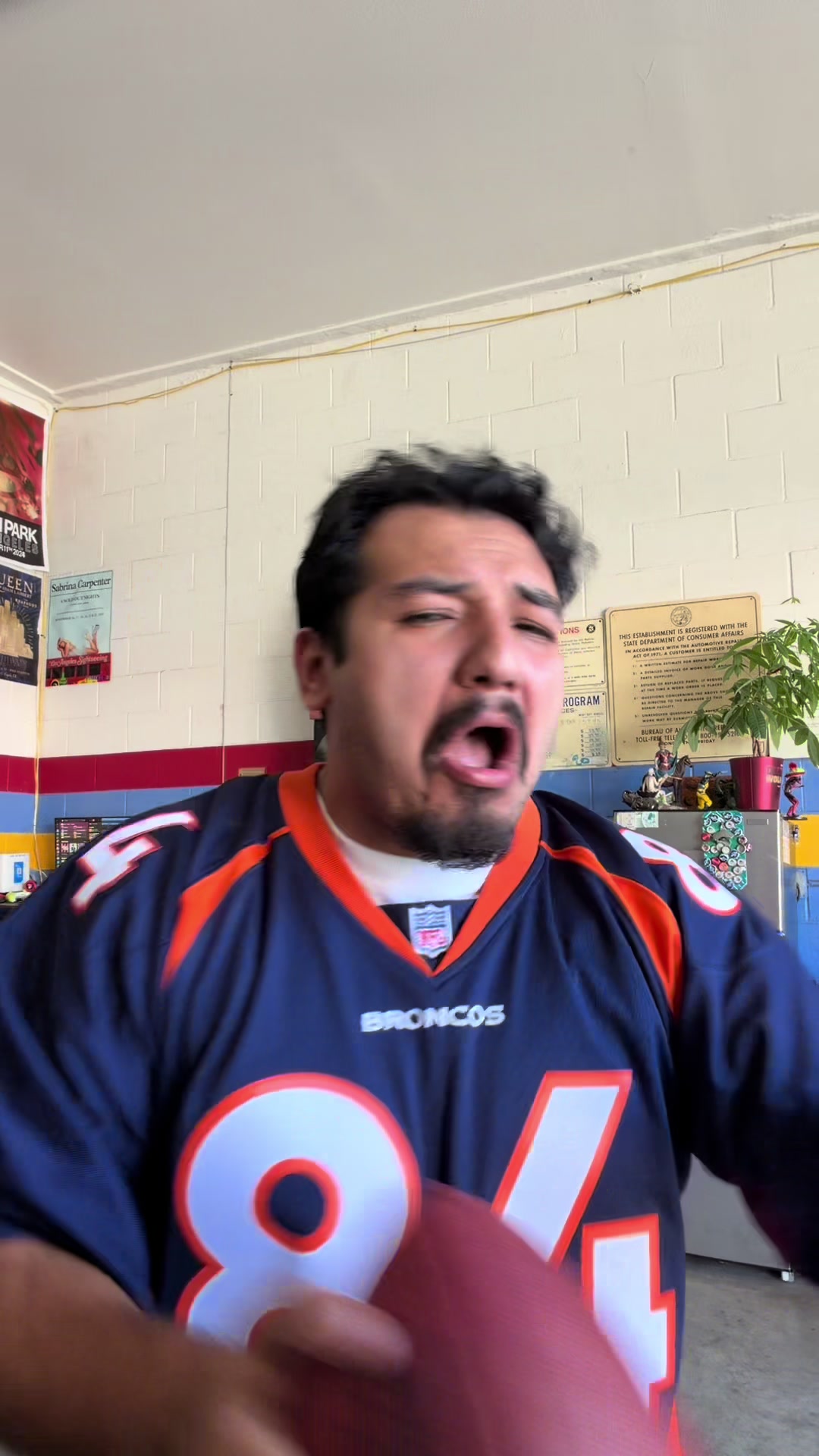@ThatManSalas