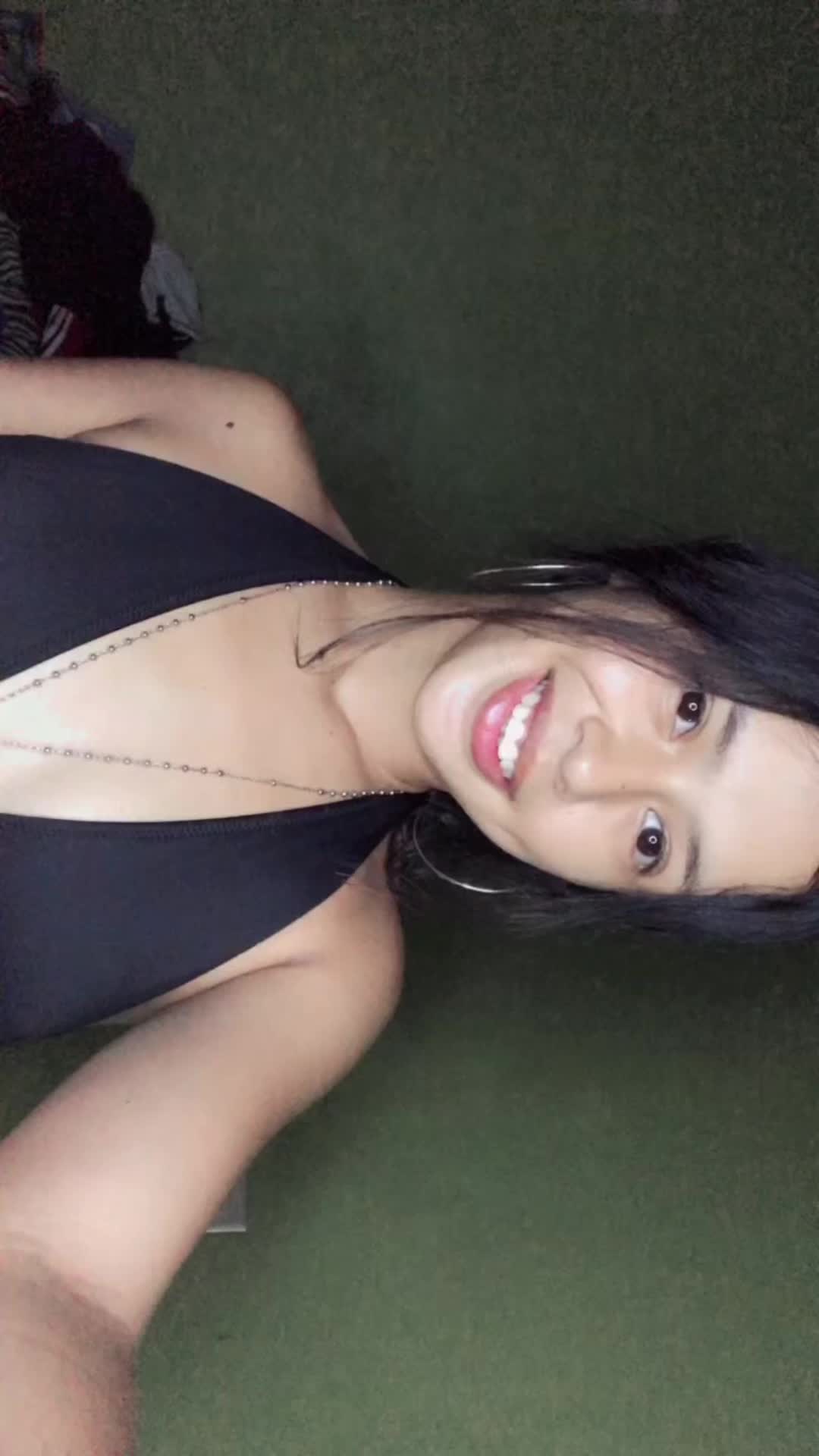 @𝓔𝓶𝓮𝓵𝔂🦦🍒