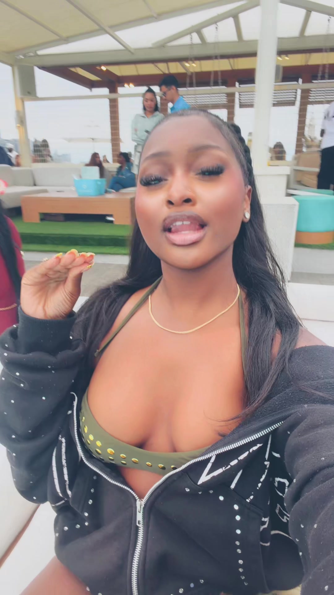 @Mtsk 🌹🇨🇩
