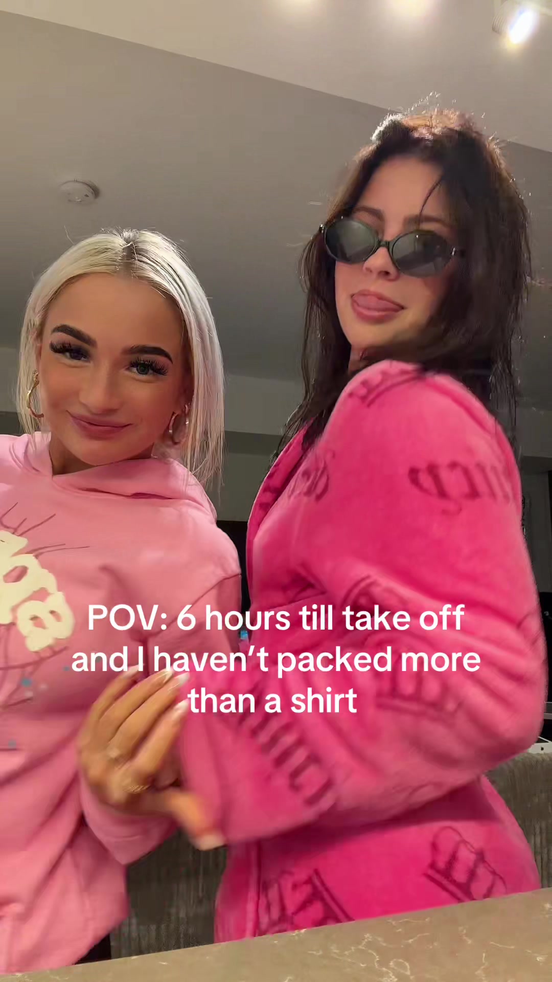 @itsellacollinss