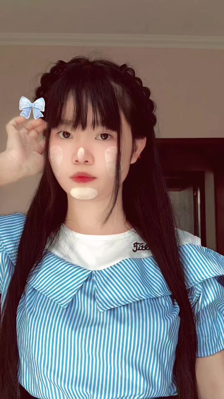 @đ˛đ˛đšđ May Nwe đˇ.đłď¸đđ¨đł