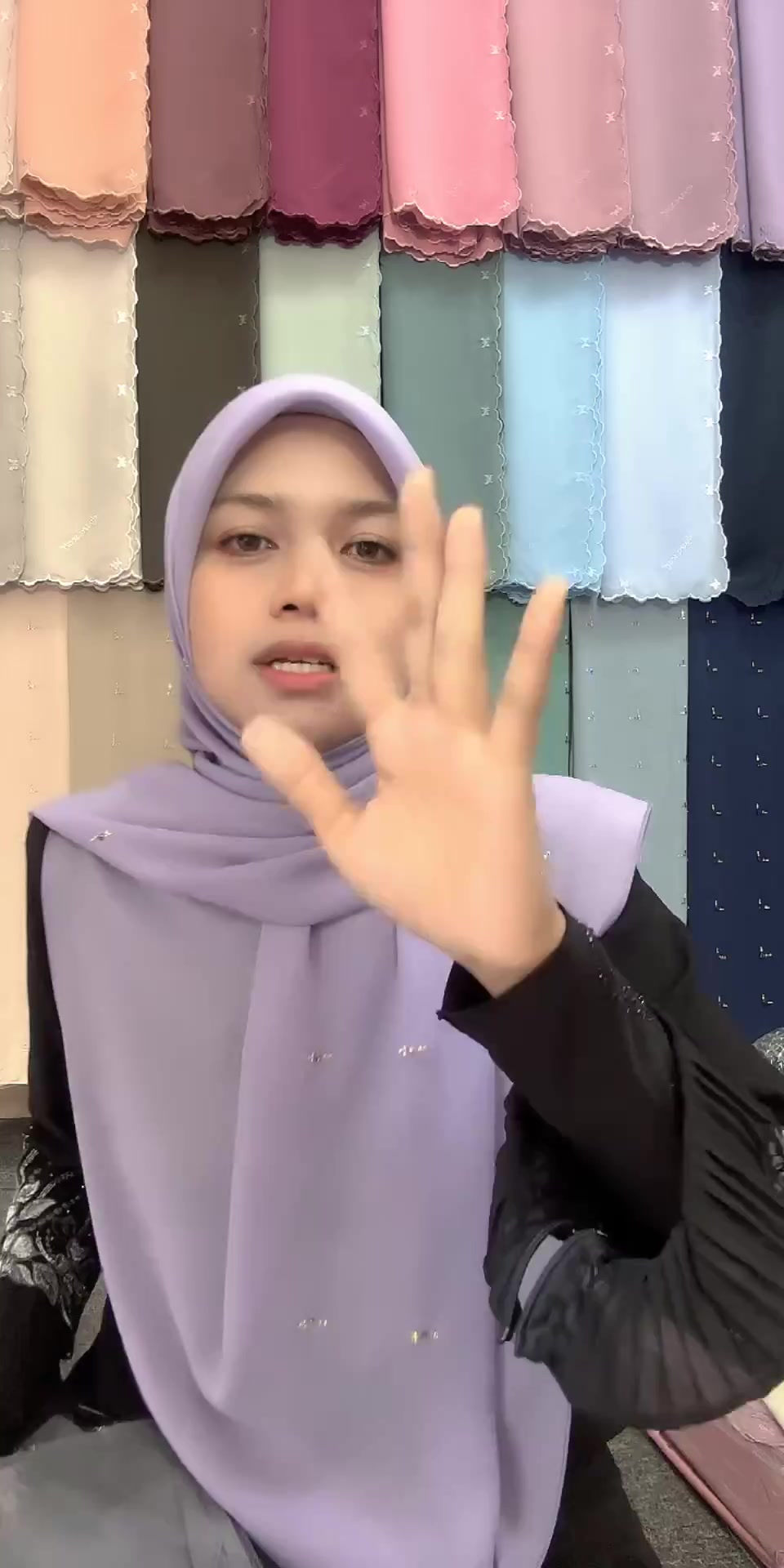 @Dyara Scarf