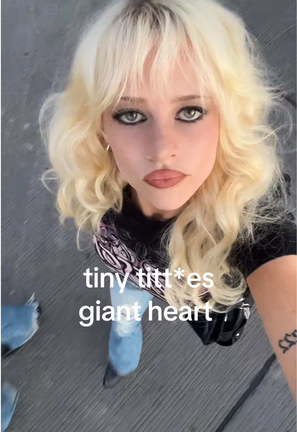 @nikkiekent