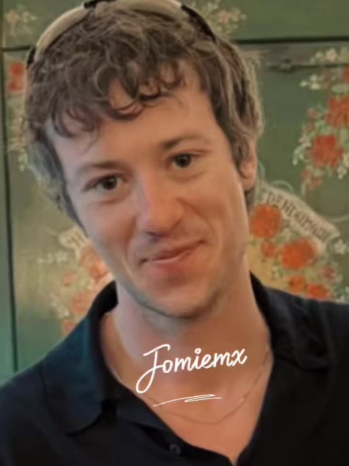 @JomieMx⋆˚✿˖&deg;