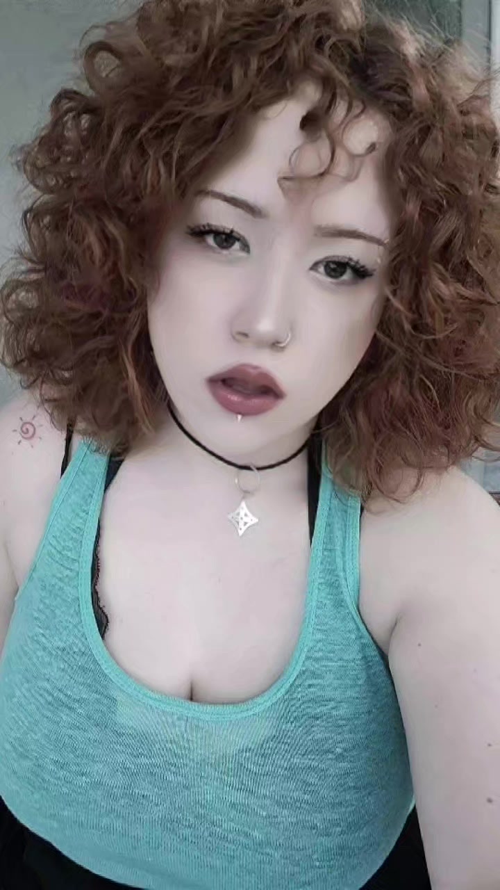 @🦦