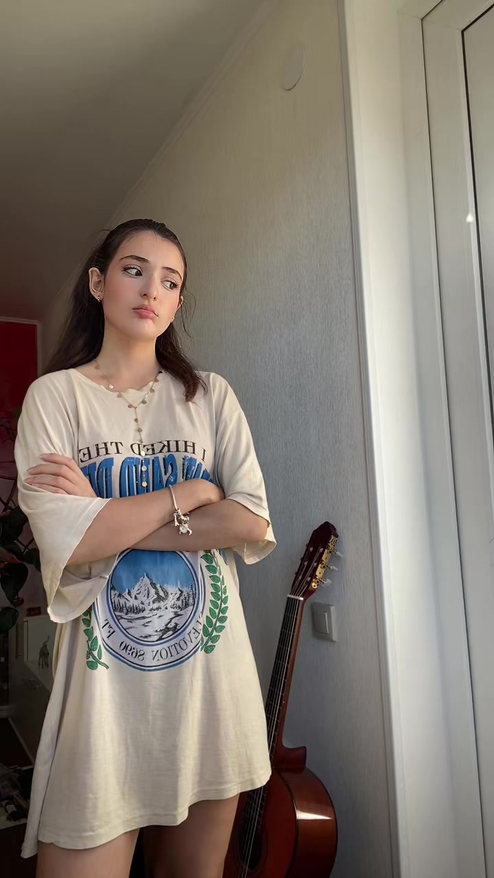 @Elina
