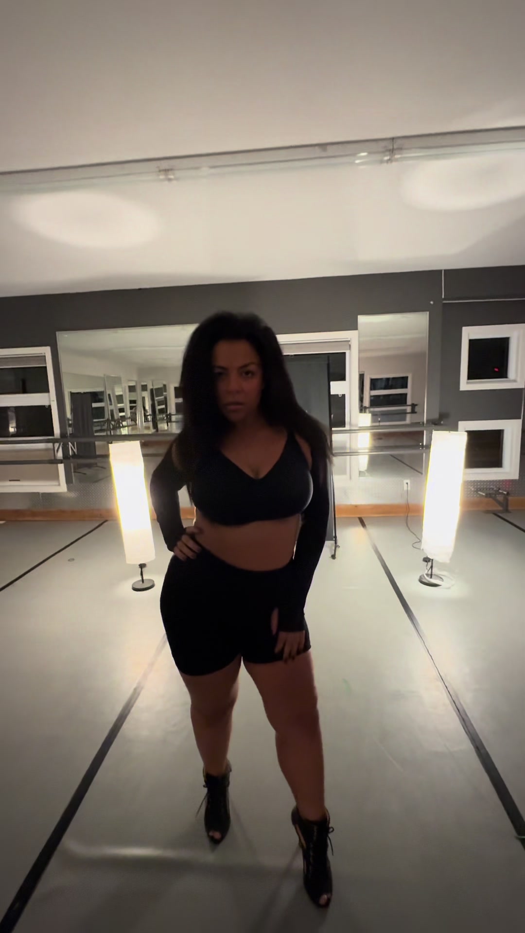 @NoushkaOfficial