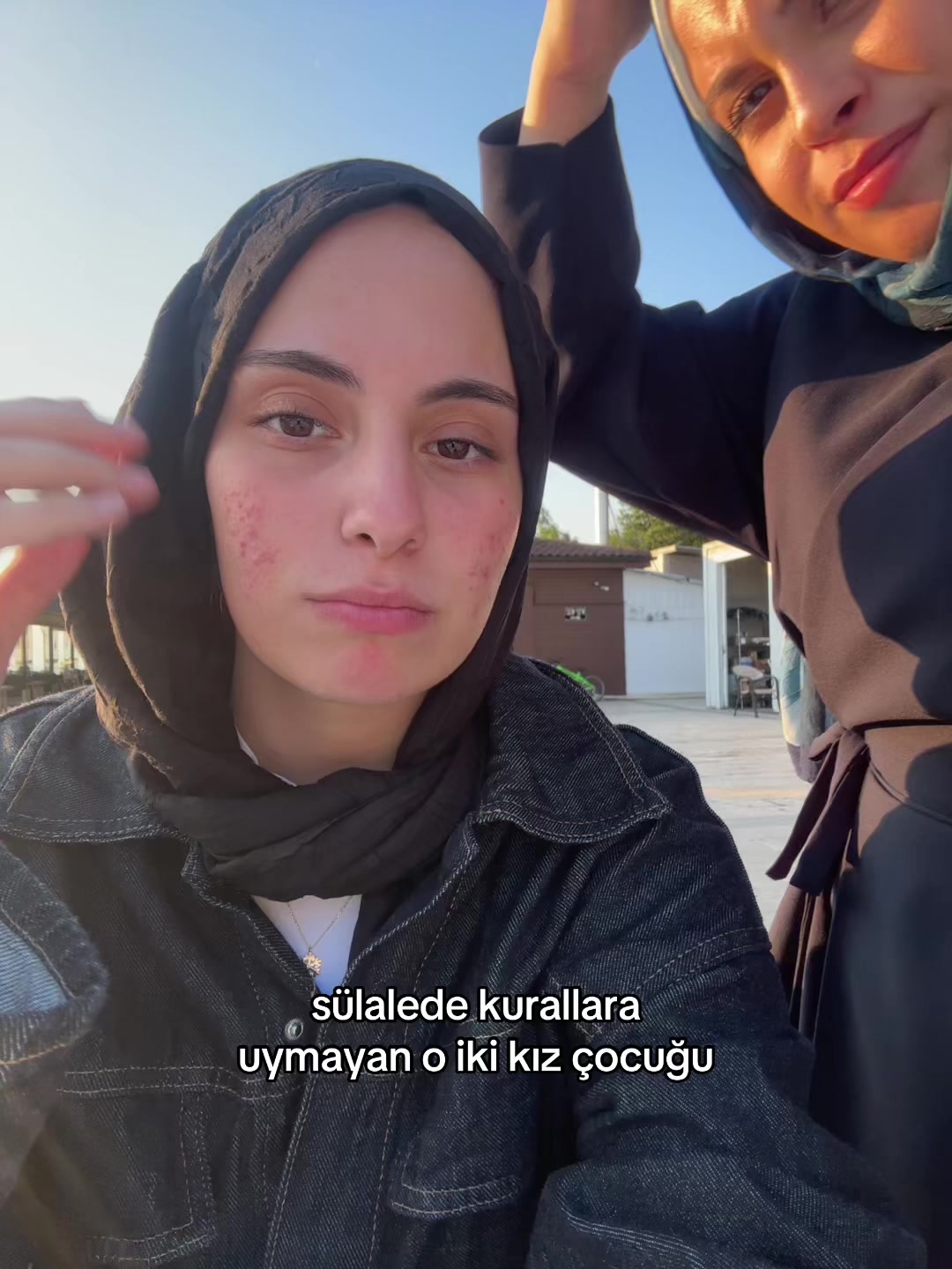 @dilara 𖣂