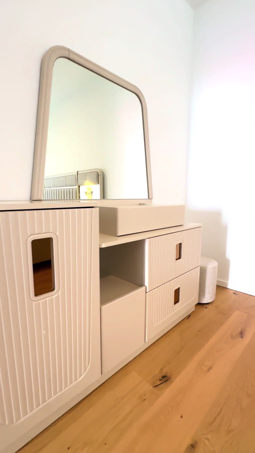 @Mobilje Home Decor