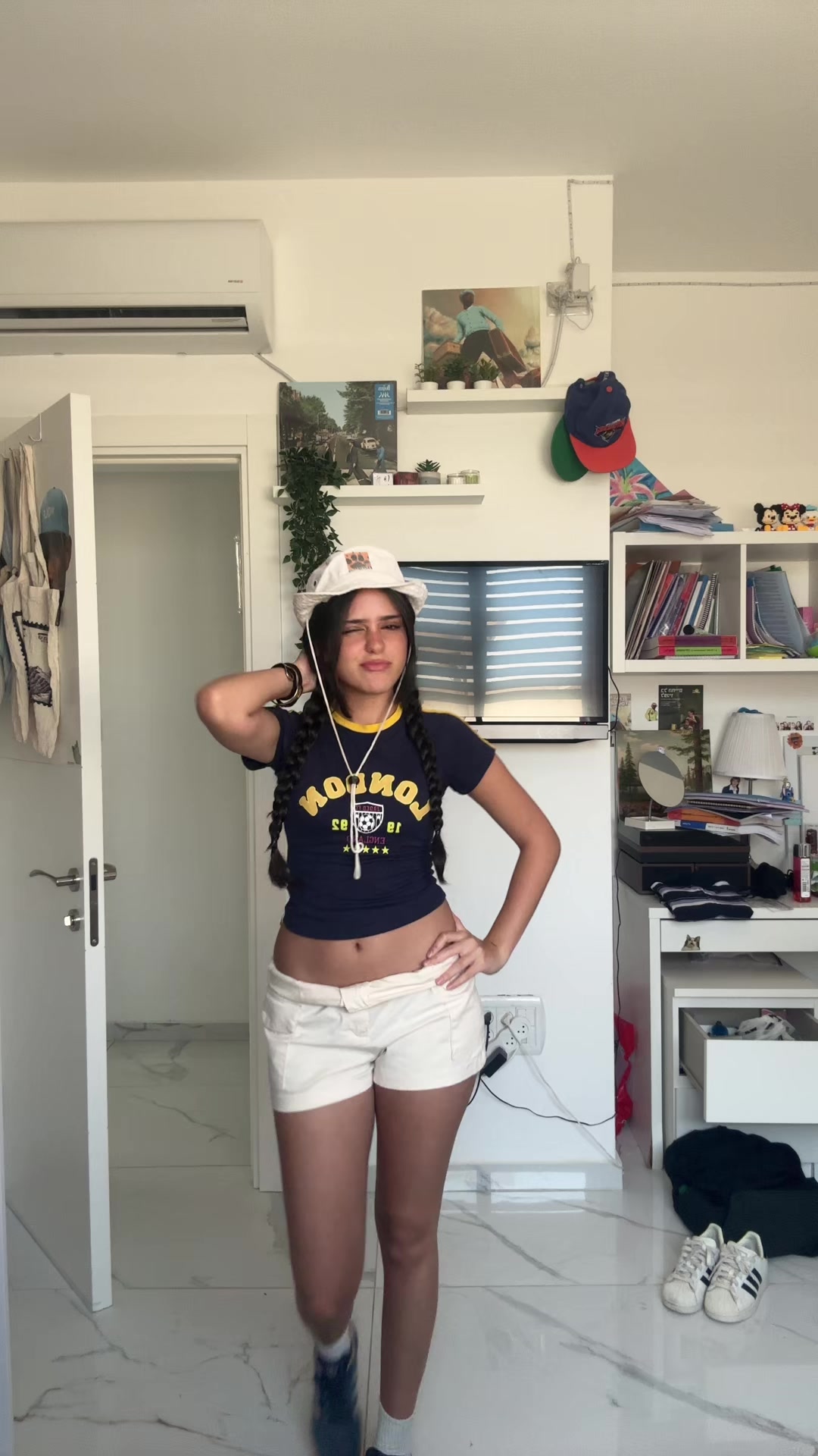 @Roni
