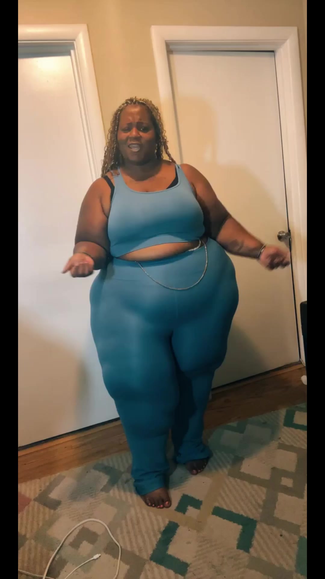@Juicyedwards