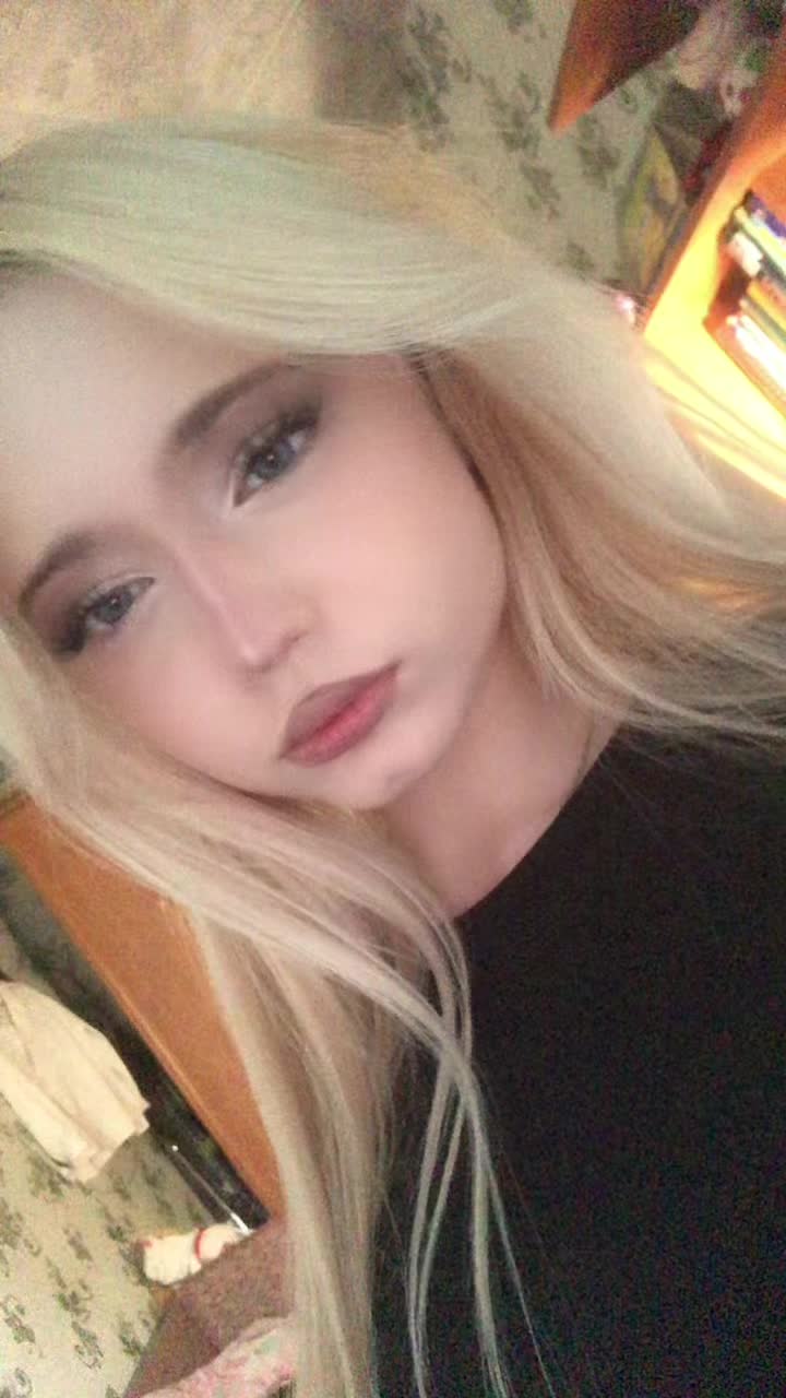 @аняяя
