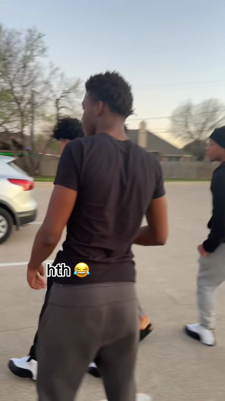 @f3ma1ethugg3r