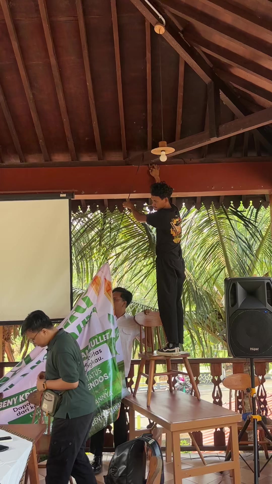 @Mbak Sari || Cucuk Lampah