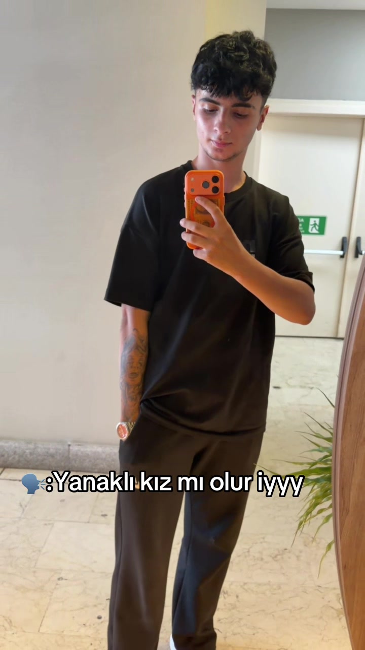 @𝓒𝓪𝓷 🕷️