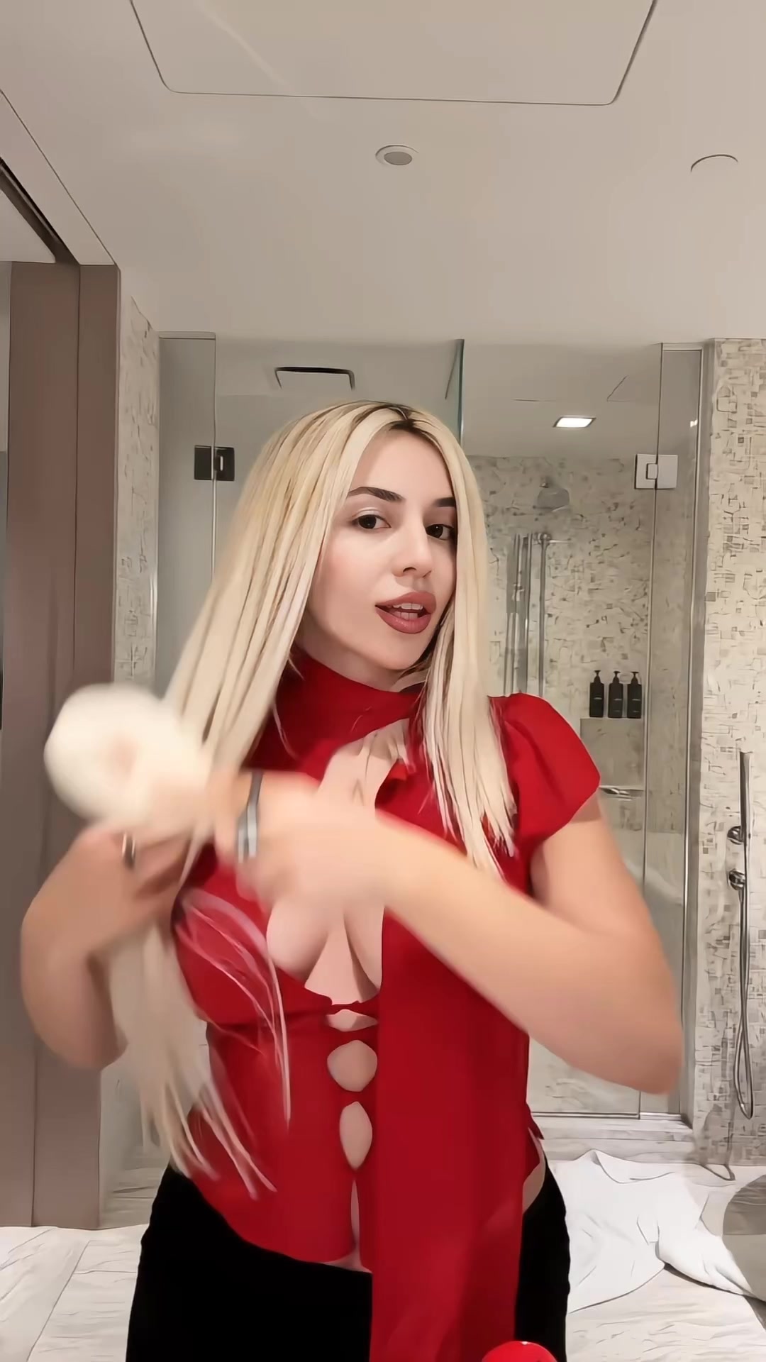 @Don't Click Play on Annon