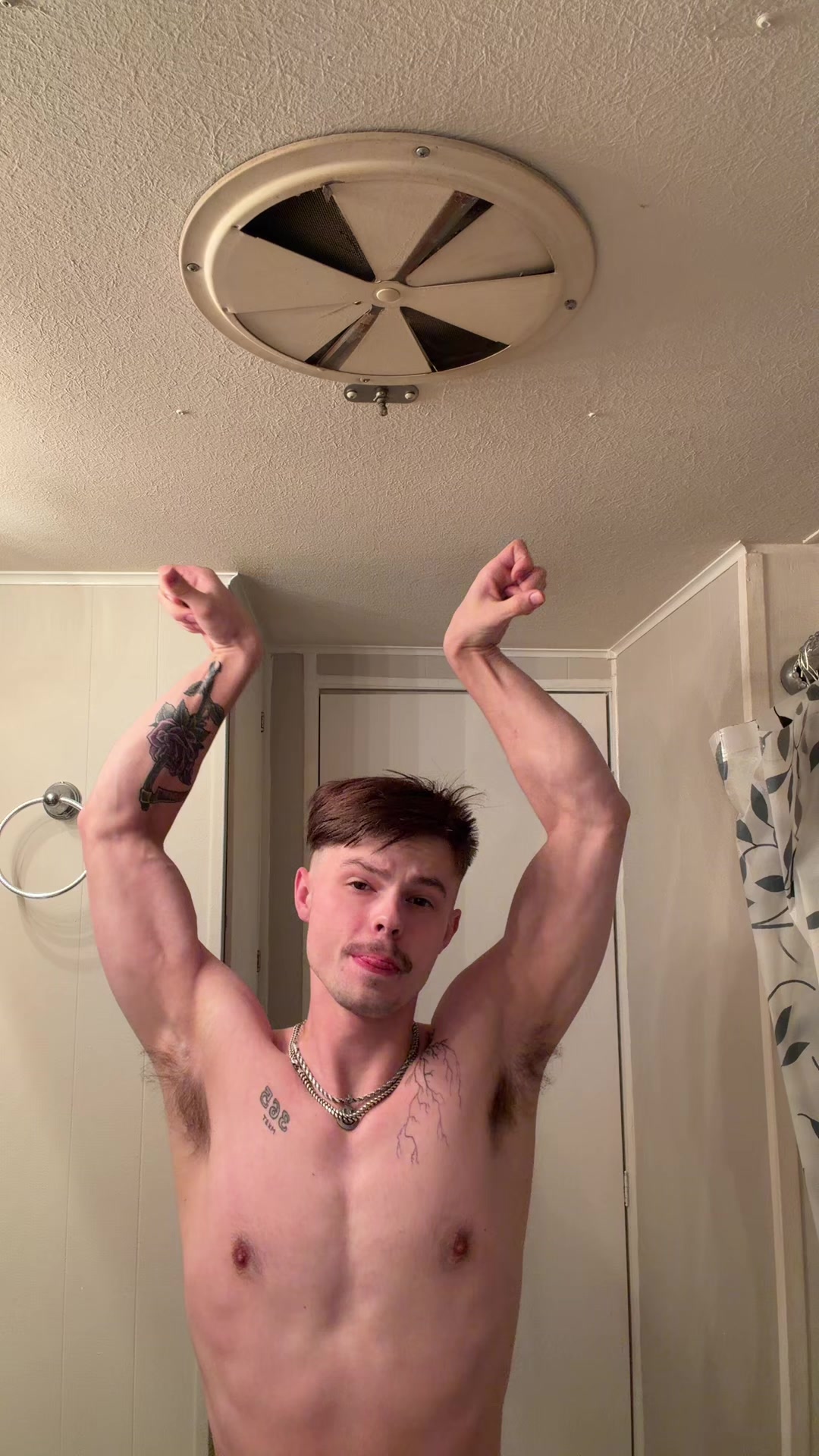 @Whxte Boy