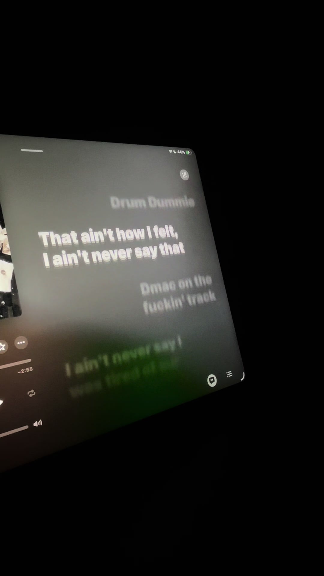 @🎧