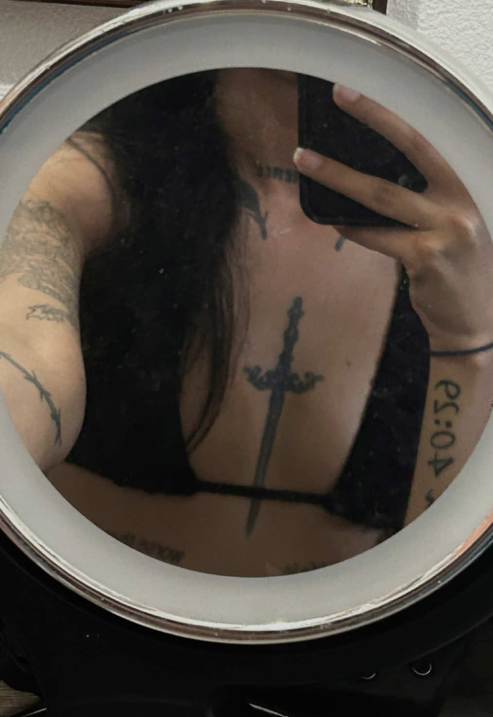@𝔢𝔪𝔦𝔩𝔶