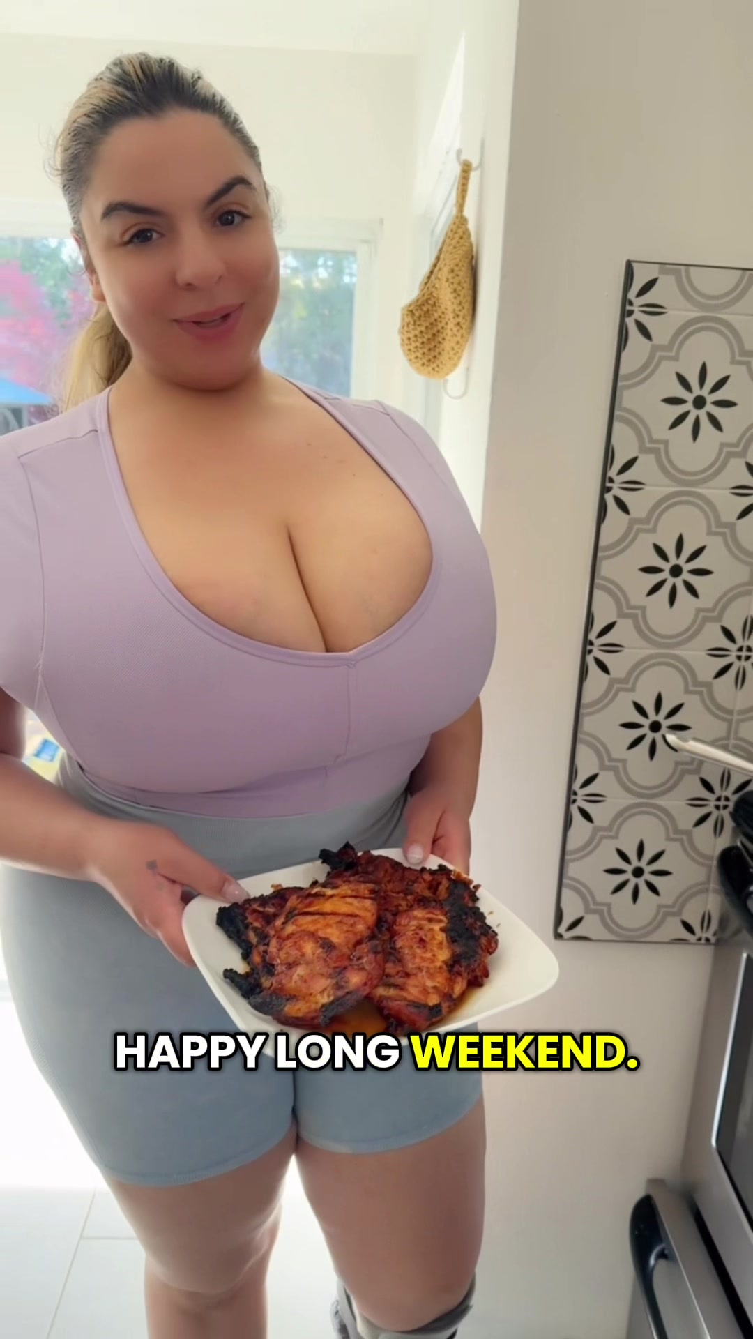 @iloveteniah