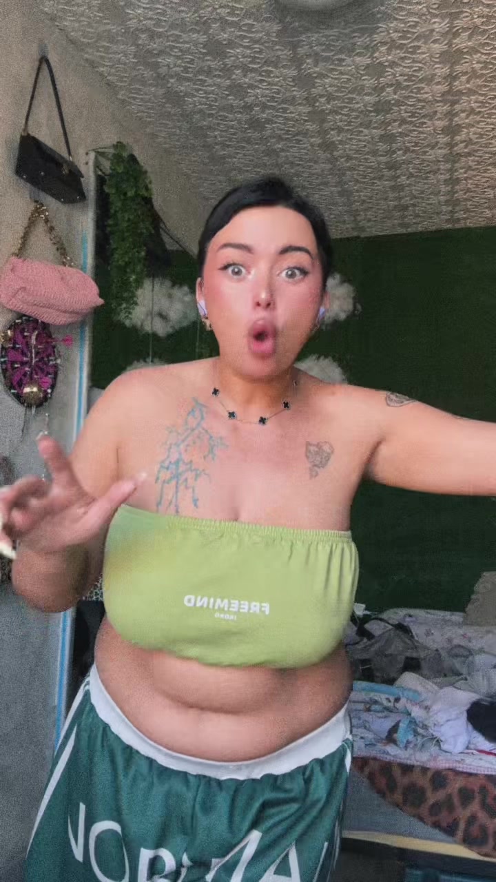 @velvetnika4