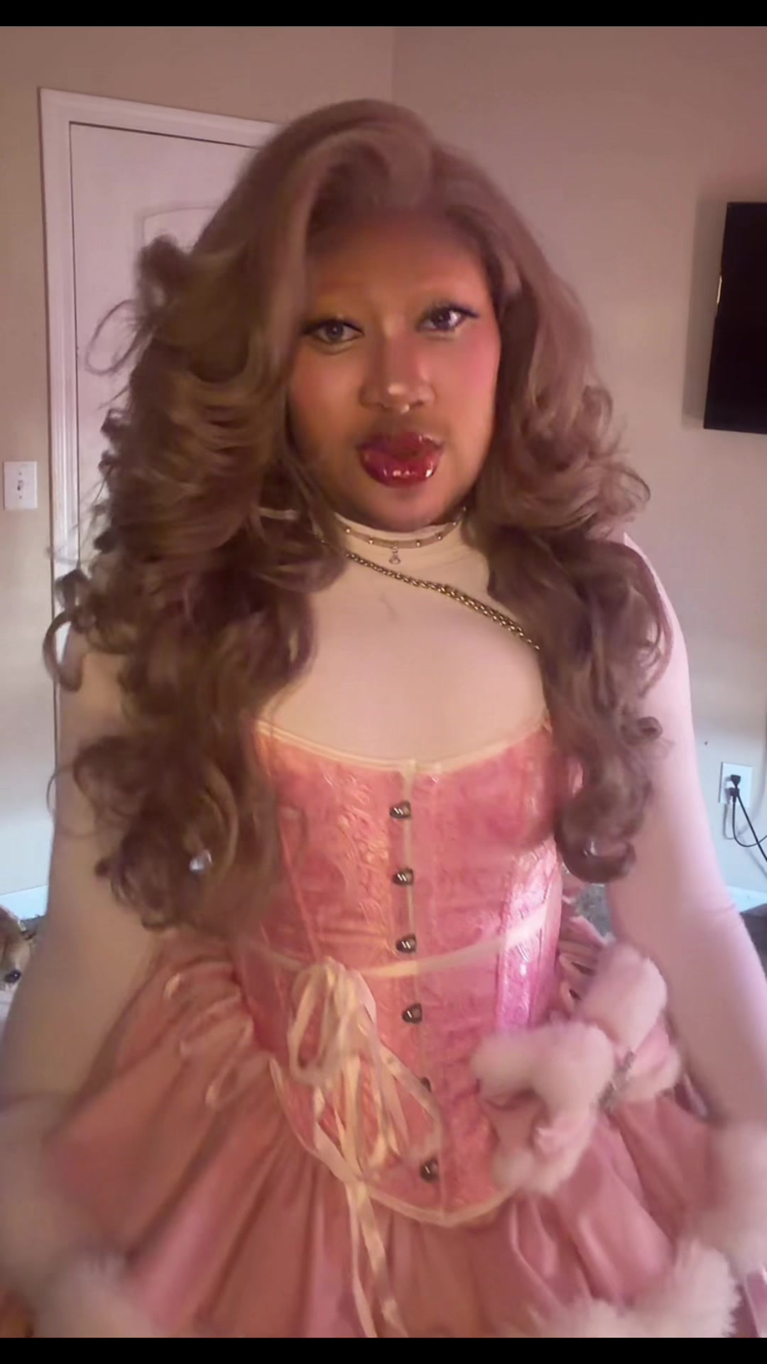 @the_afrololita