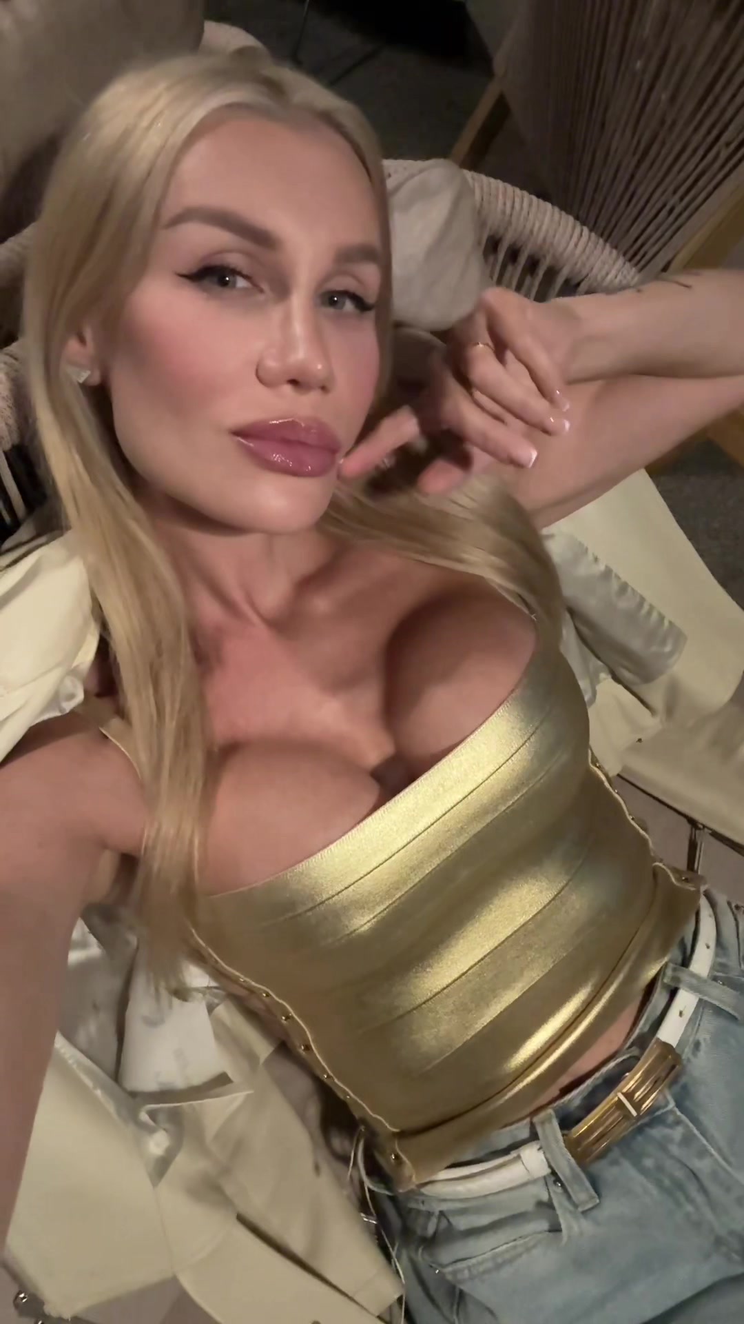 @Анастасия