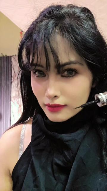 @RESHMA SALON DE BEAUTE