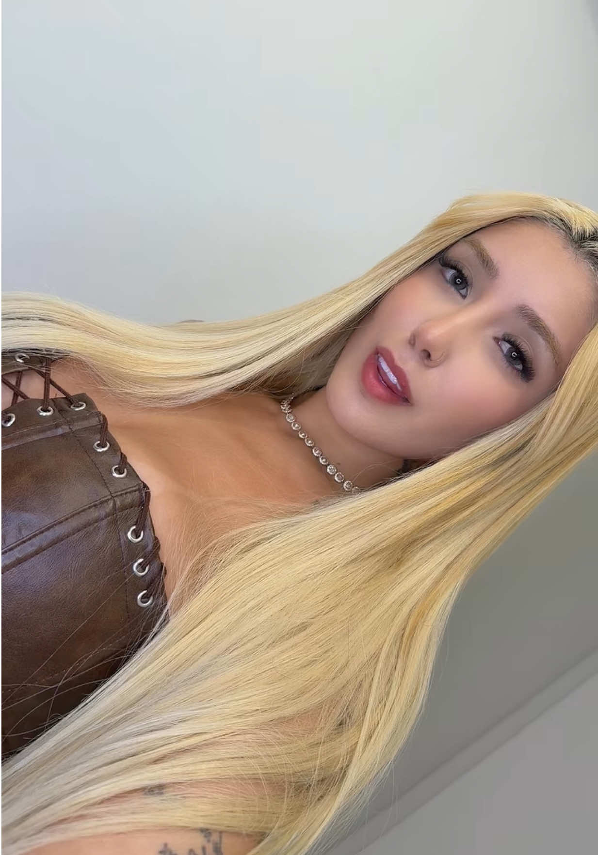 @Anna Carolina