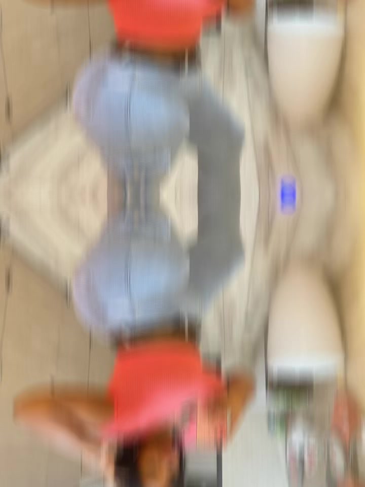 @Alexandra Azor
