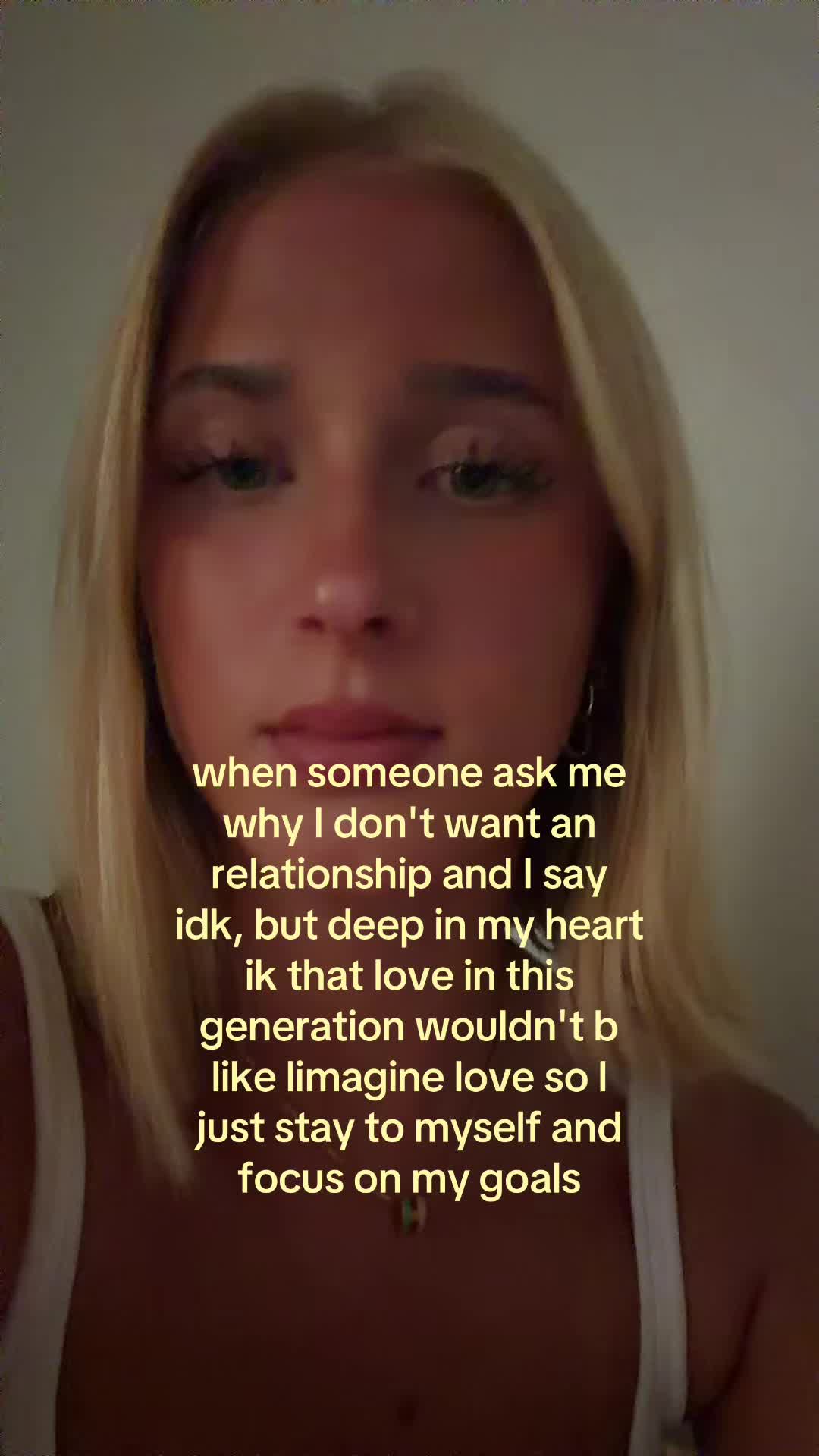@theelliebarker