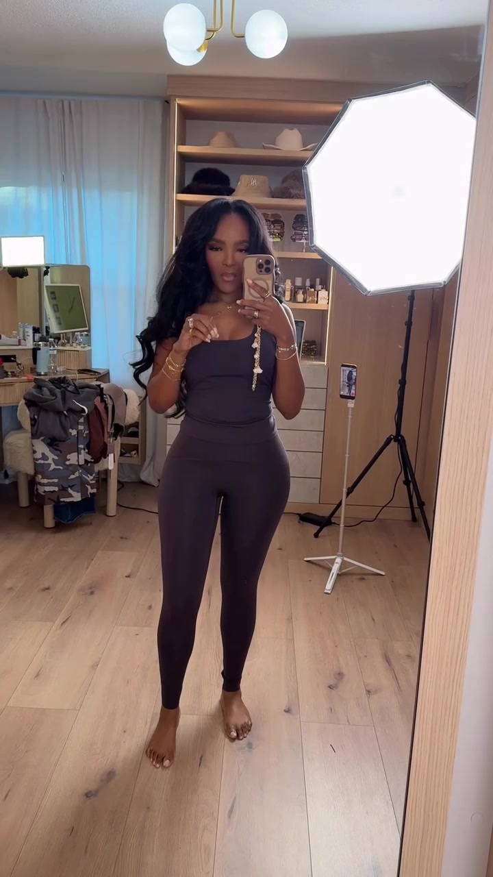 @Kira | Amazon Fashion Finds