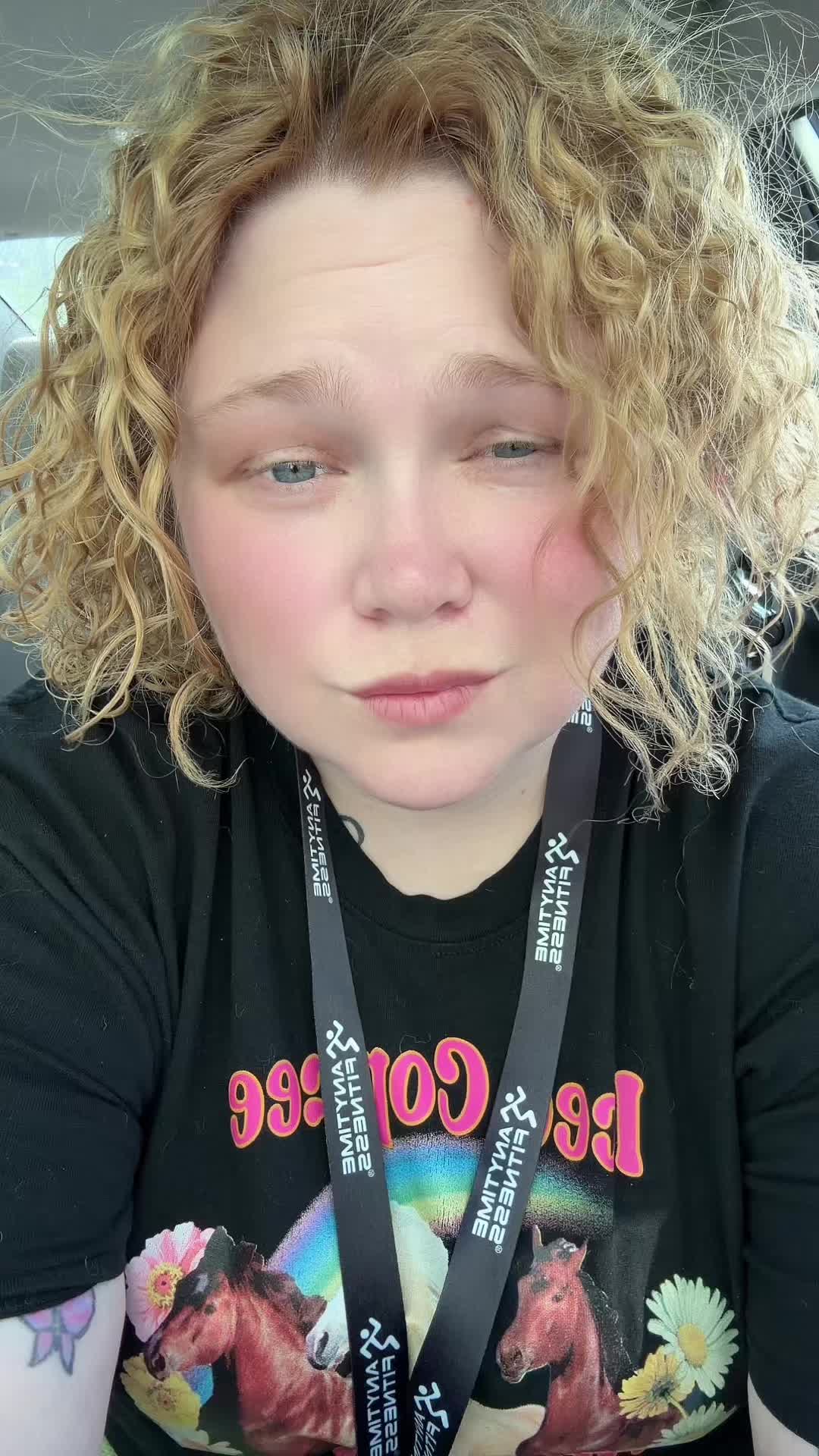 @HerQueenAsh