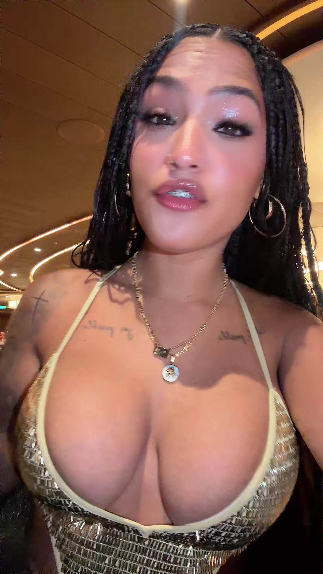 @aniyahalbino