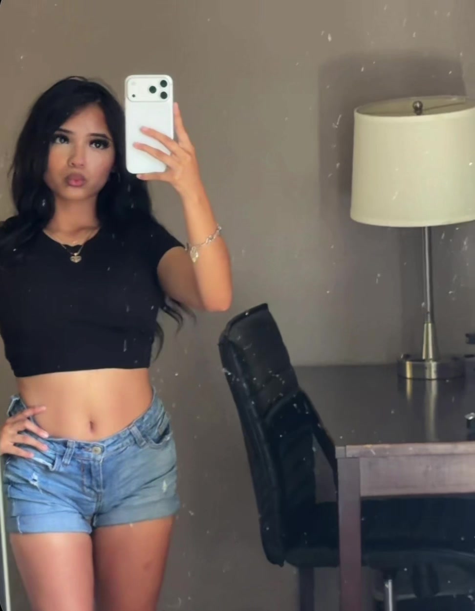 @anjelika