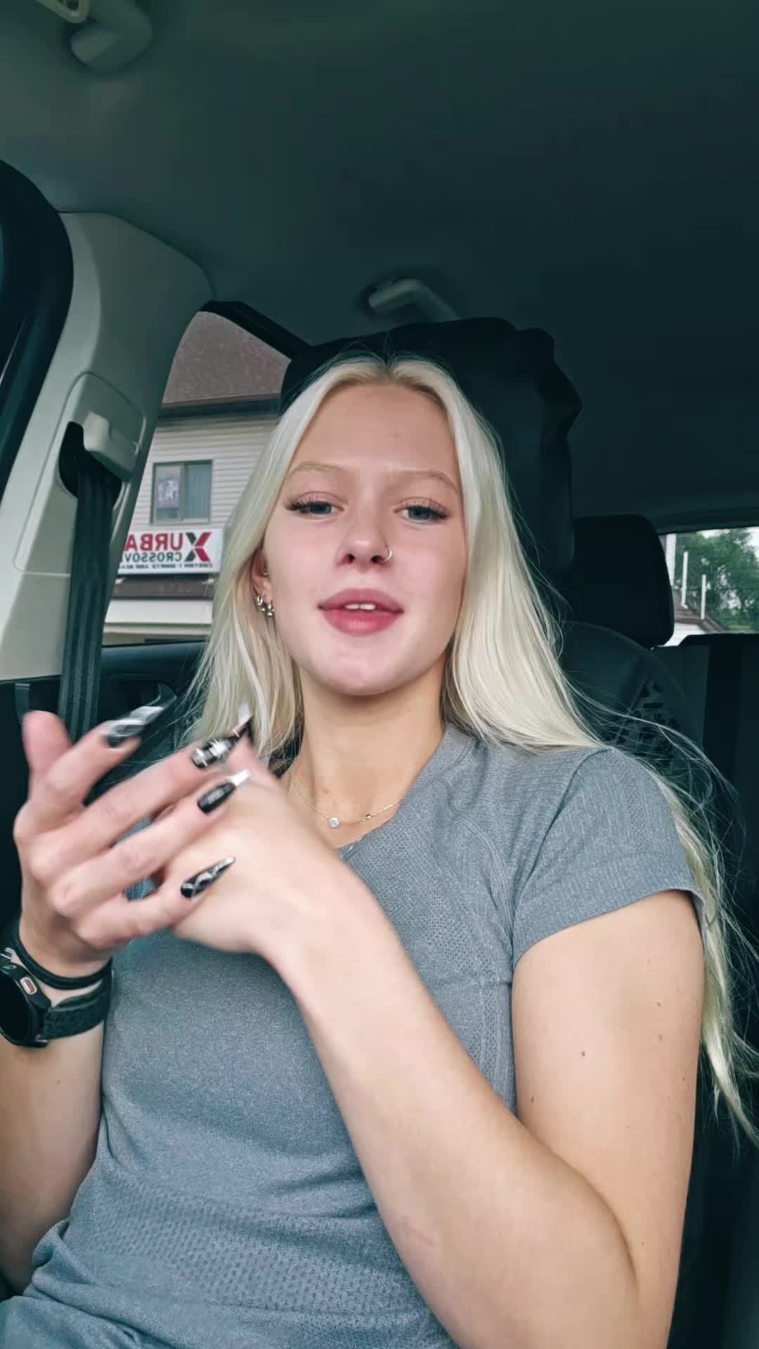 @Averyg
