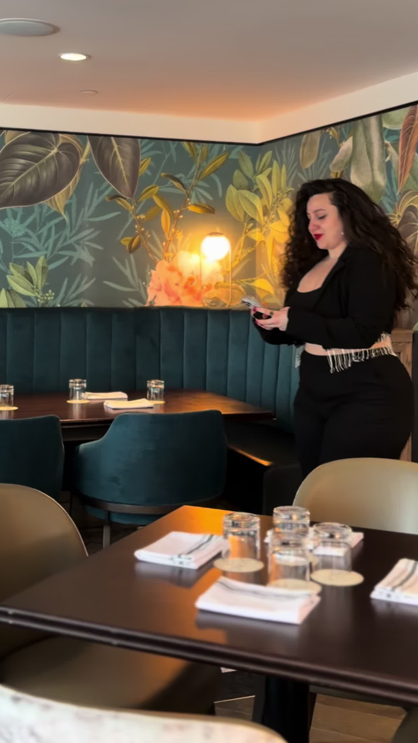 @Hannah 🇨🇦 I connect people