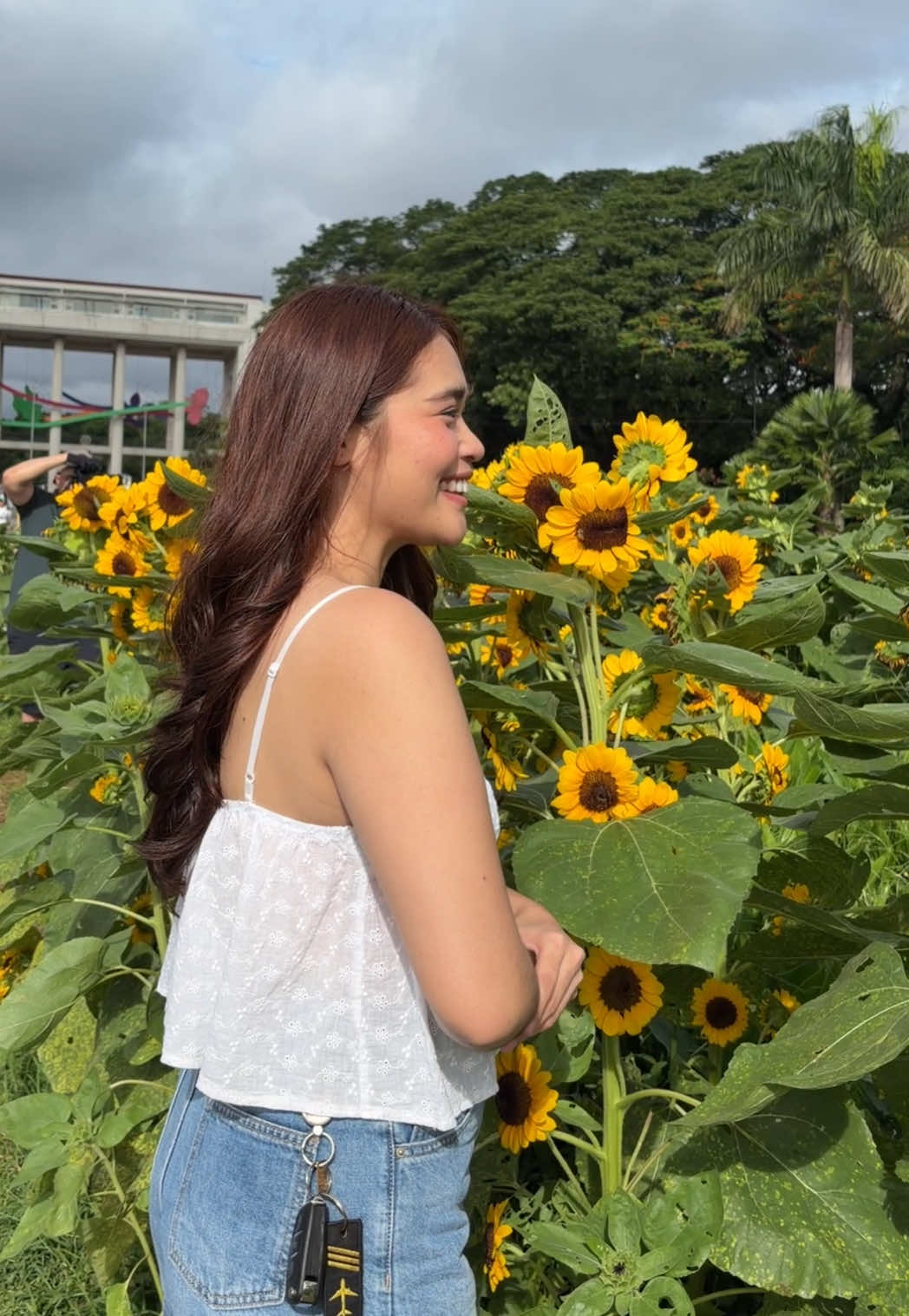 @Engr. Sam ᥫ᭡