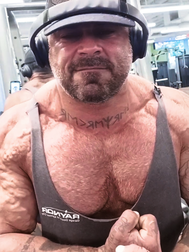 @Flesh_artist_1985
