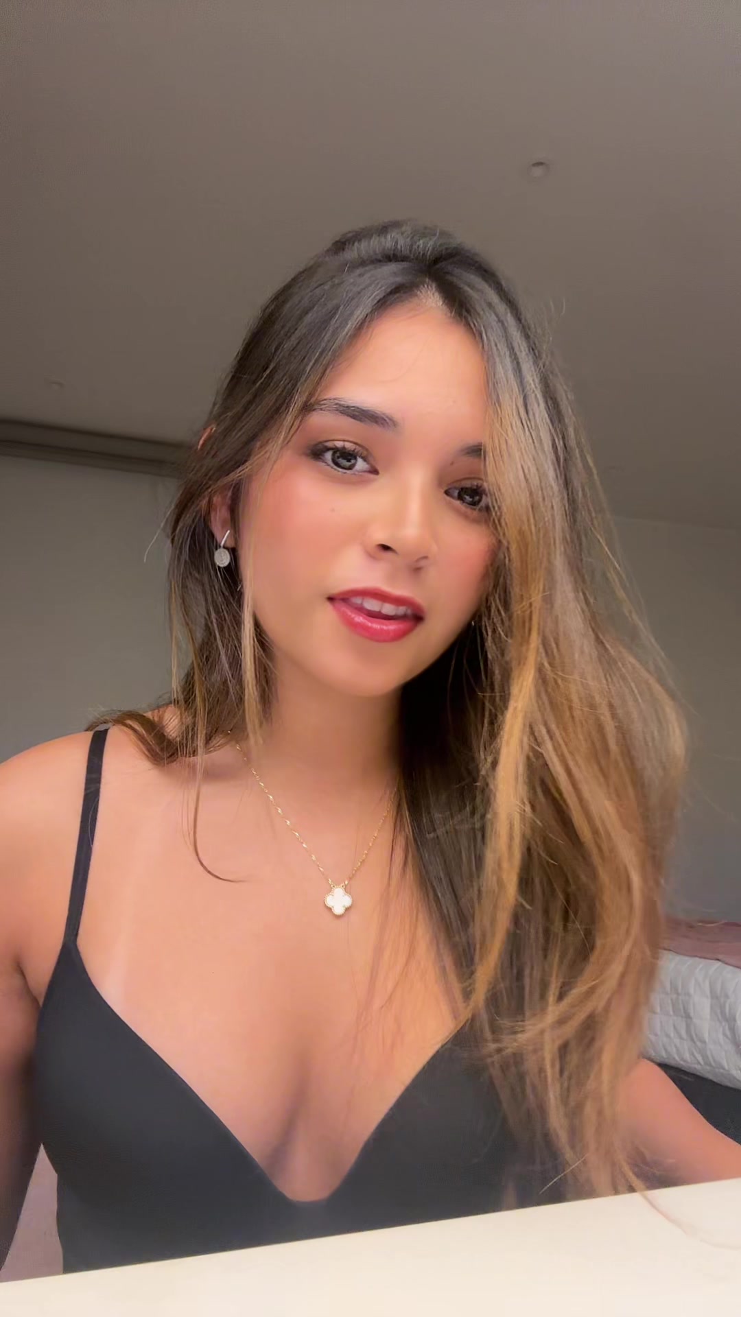@Abril