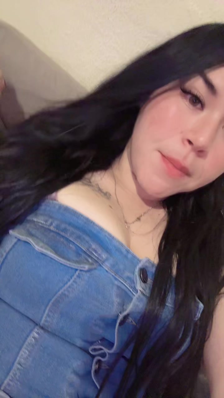 @yazmineosuna