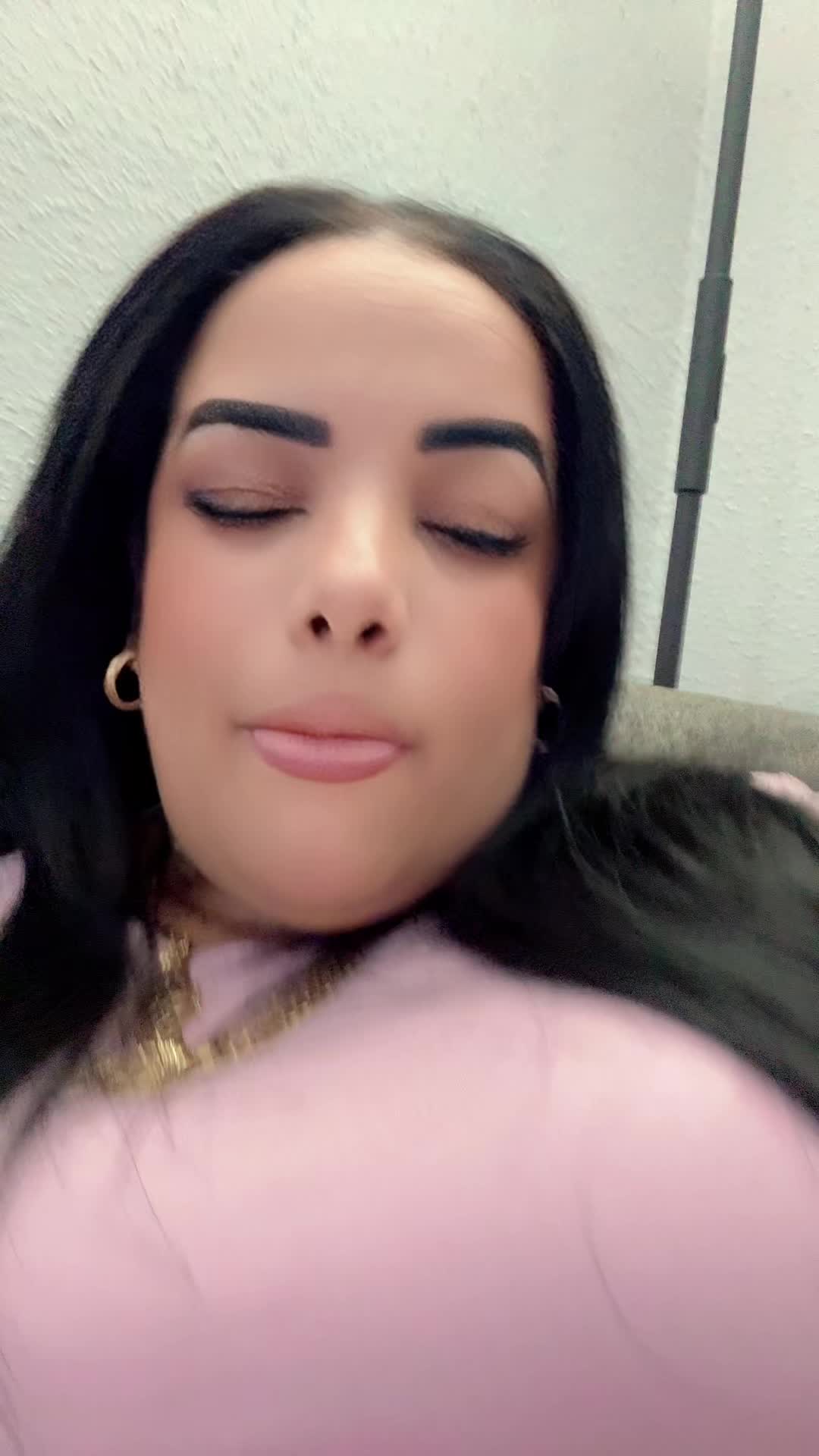 @𝓐𝓷𝓷𝓲𝓪_𝓬𝓫𝓪