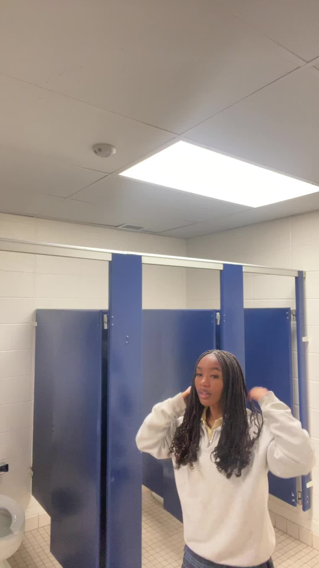 @𝒞𝑒𝓈𝒾𝓁𝓎 👸🏽🎀