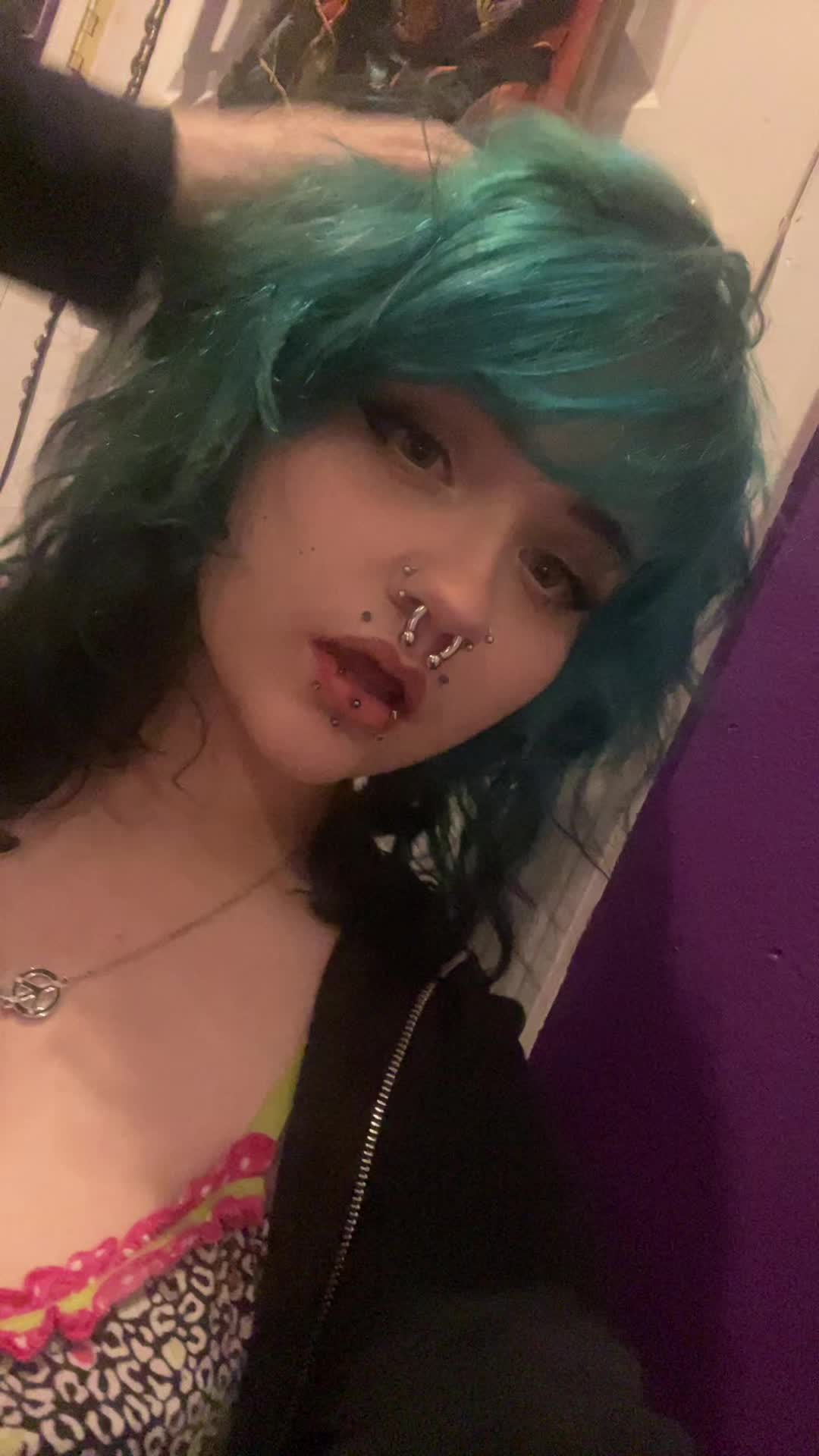 @hmmm