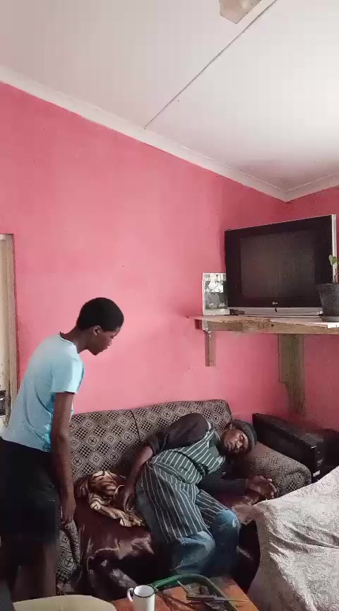 @Nqanqa